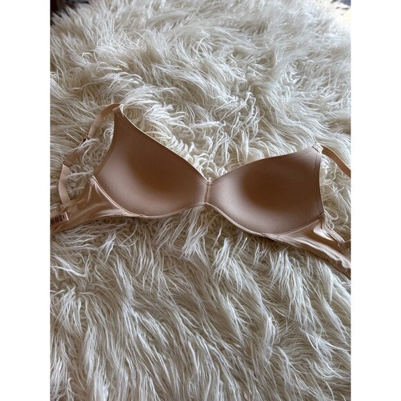 Skims Wireless Form Push up Plunge Bra Sand Size 34DD - Picture 9 of 10
